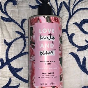 Love beauty & Planet: Bountiful moisture body wash